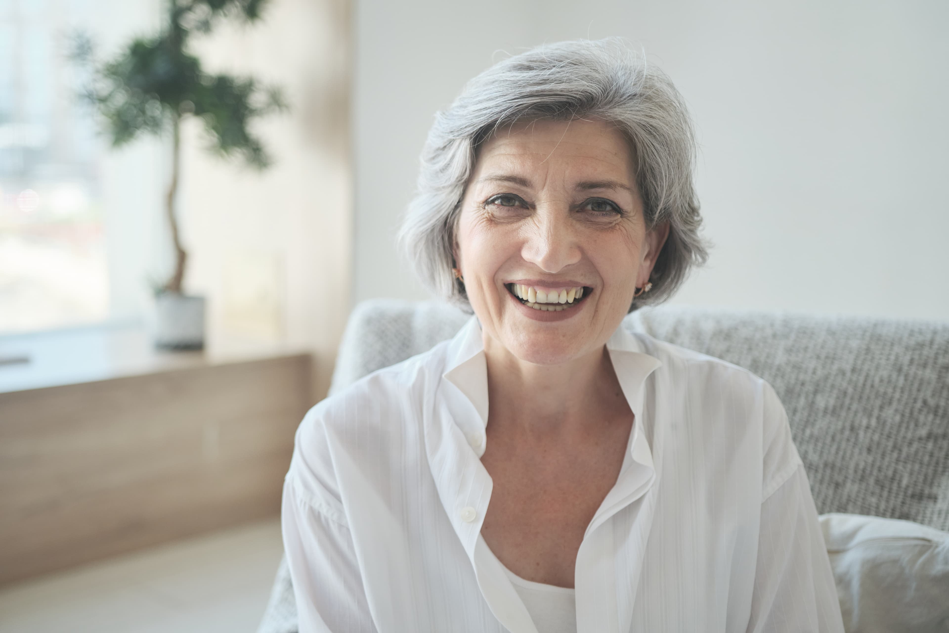 How to Choose the Best Front Closure Bra for Seniors