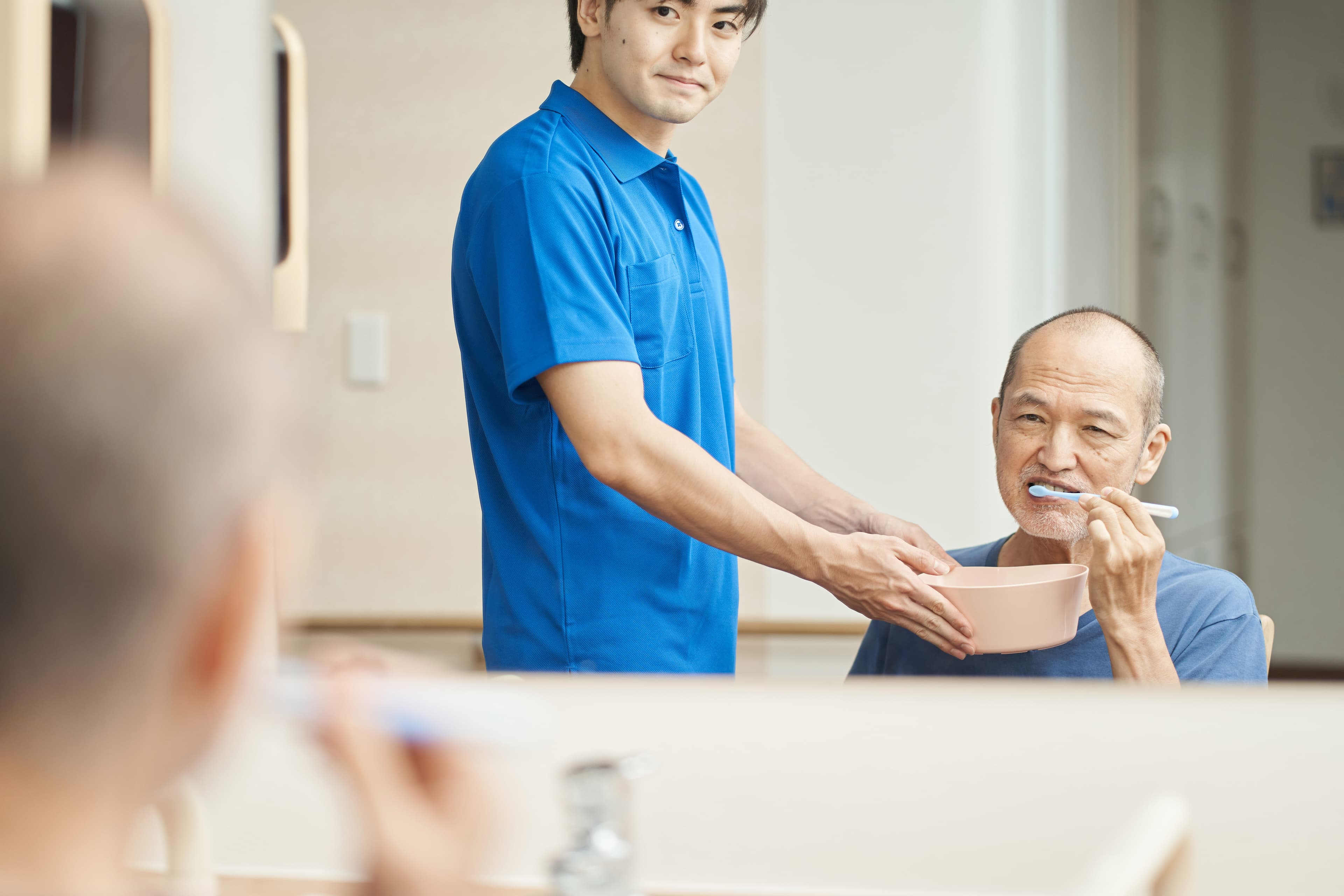 How to Assist a Loved One with Oral Hygiene