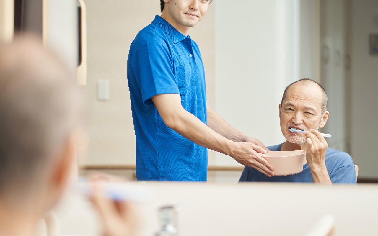 Dementia Care 101: Assisting a Loved One with Oral Hygiene